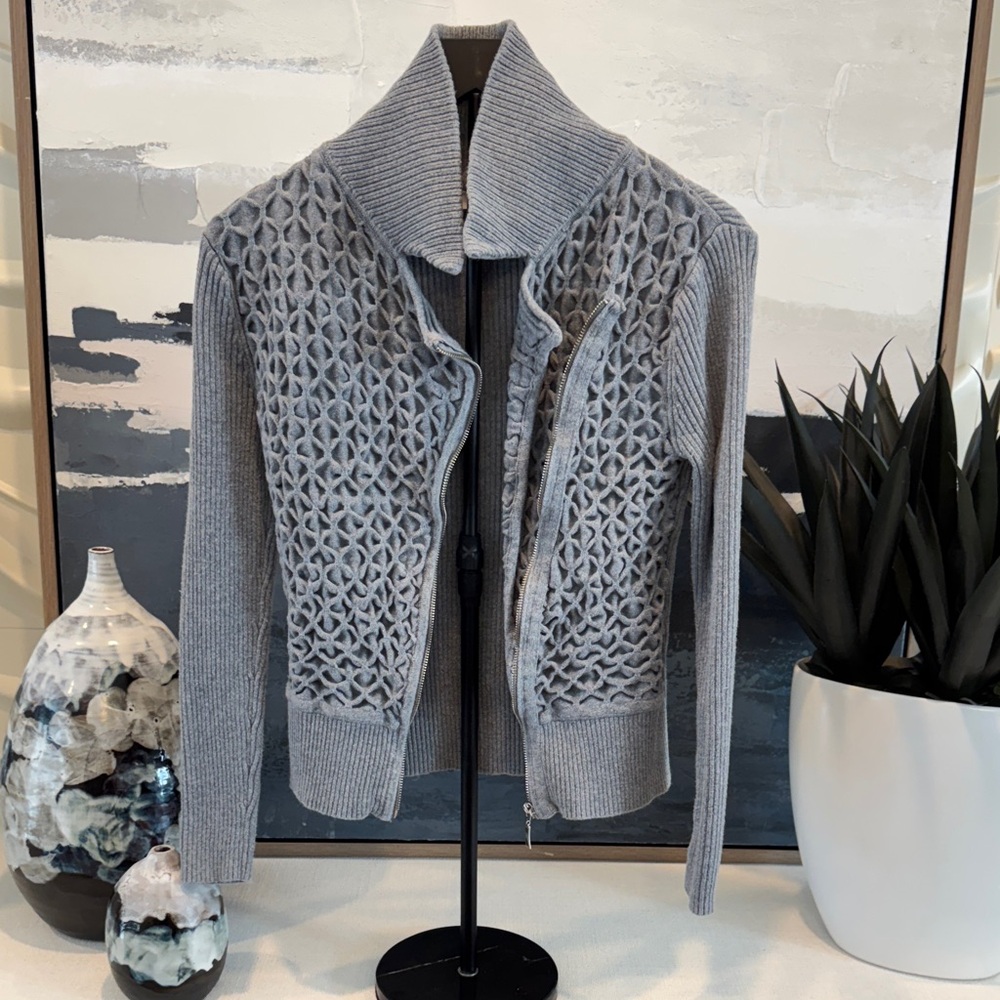 White House Black Market Gray Knit Zip-Front Cardigan